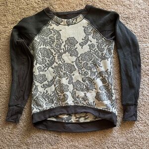 Lululemon Black and Gray Long Sleeve